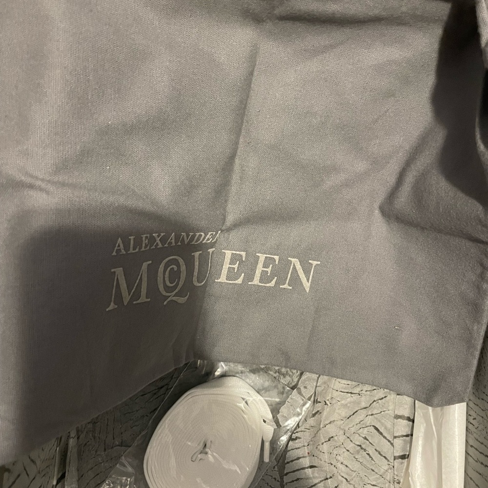 Alexander McQueen Sneakers - Picture 13 of 16